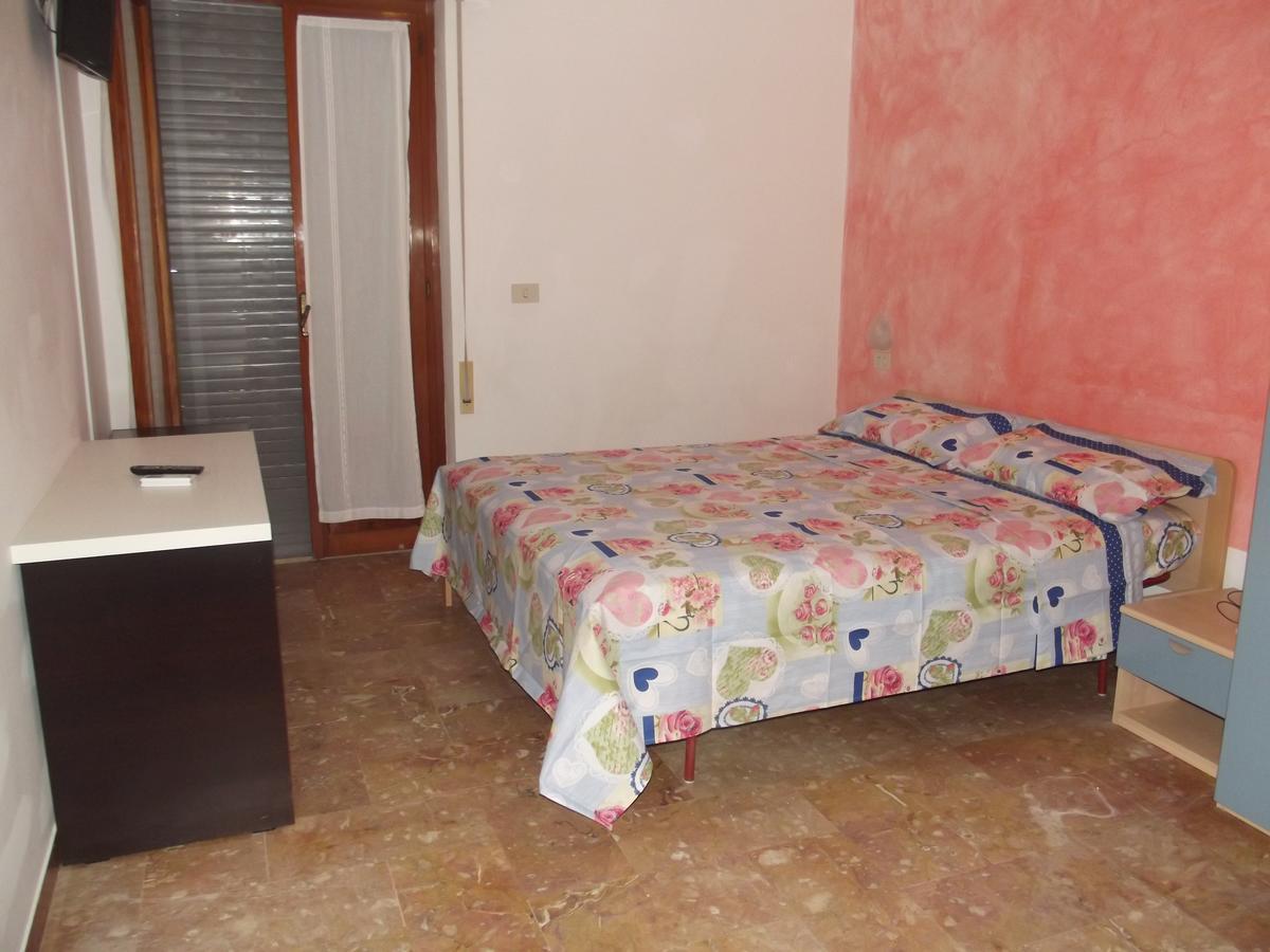Hotel Sabbia D'Oro Pineto Εξωτερικό φωτογραφία
